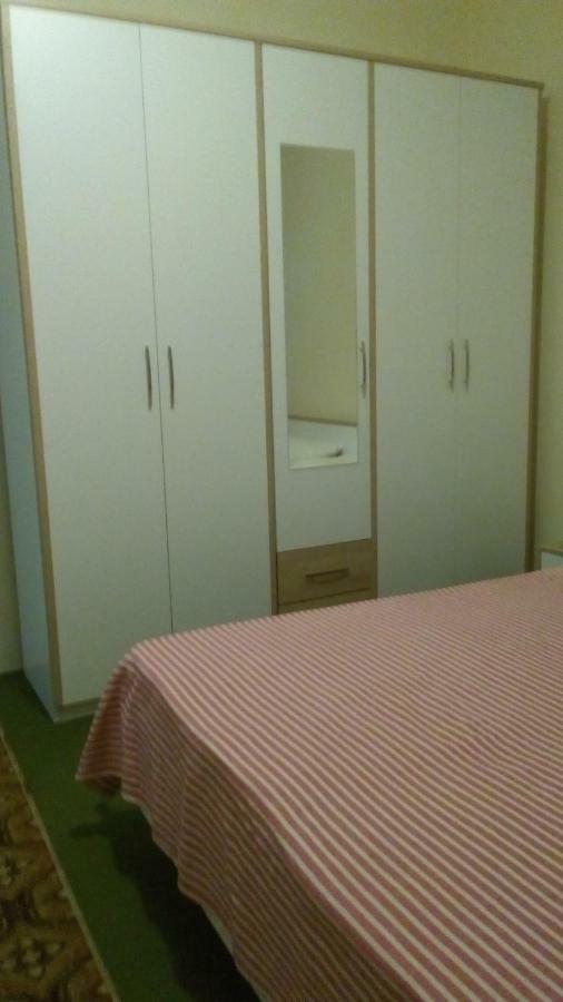 Ante Apartment Starigrad Paklenica Buitenkant foto